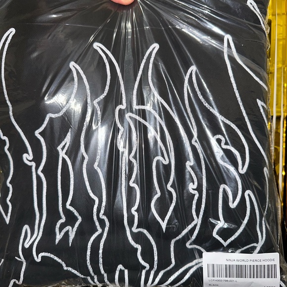 DARC SPORT X NARUTO X KAKASHI HATAKE “NINJA WORLD” HOODIE - Picture 8 of 9